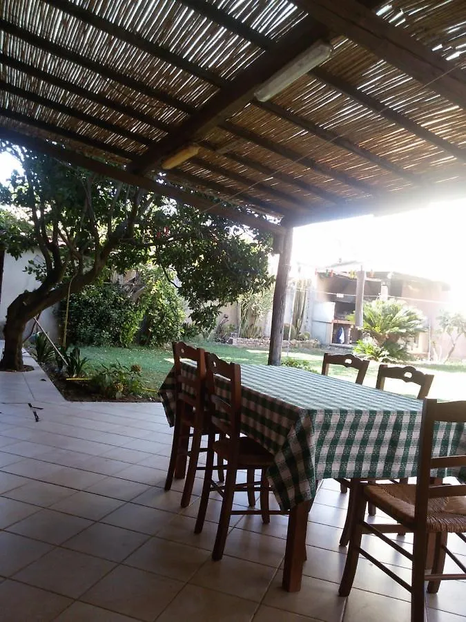 La Casa Rossa Hotel Riola Sardo Inn