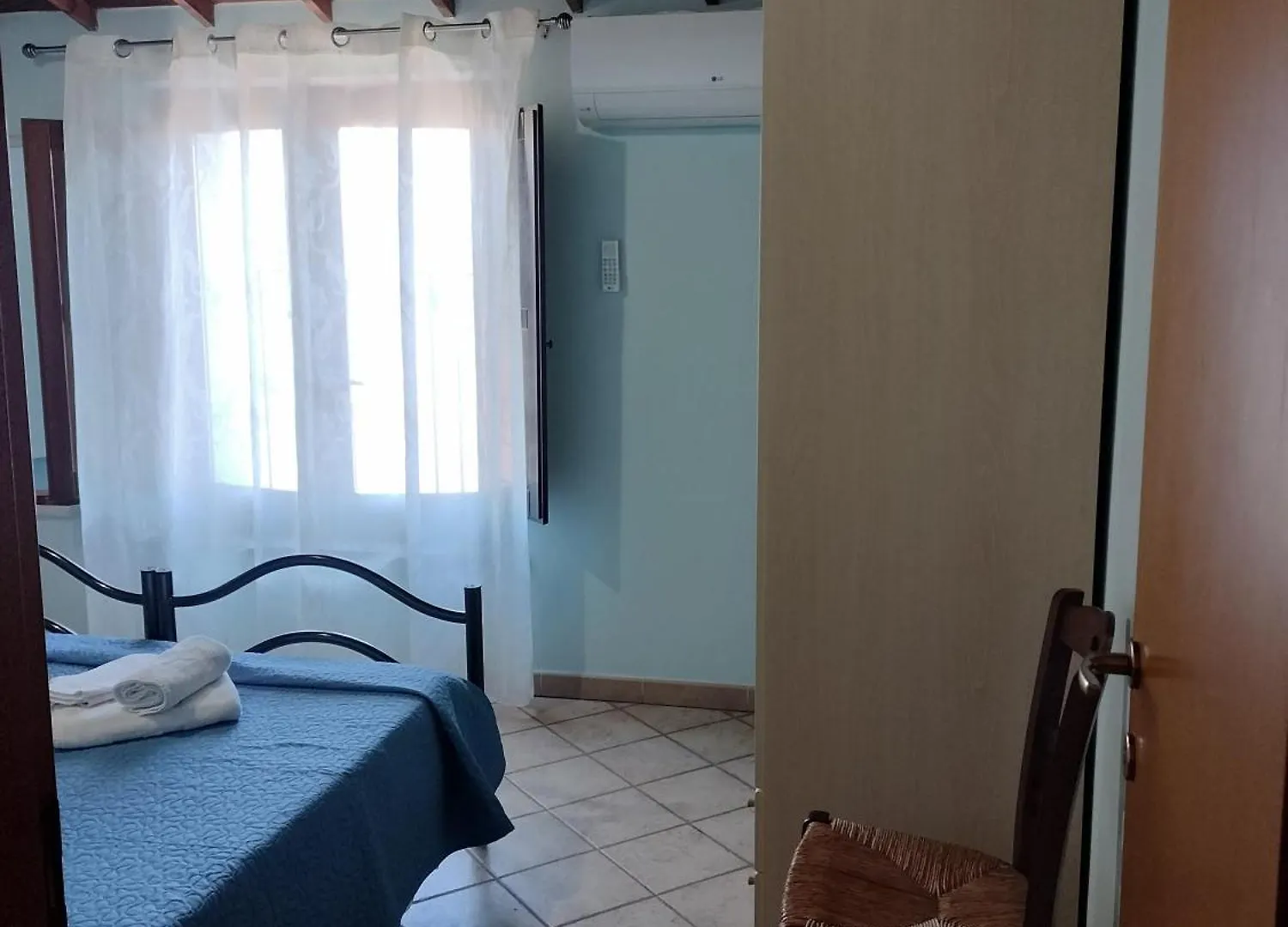 La Casa Rossa Hotel Riola Sardo 0*,  Italy