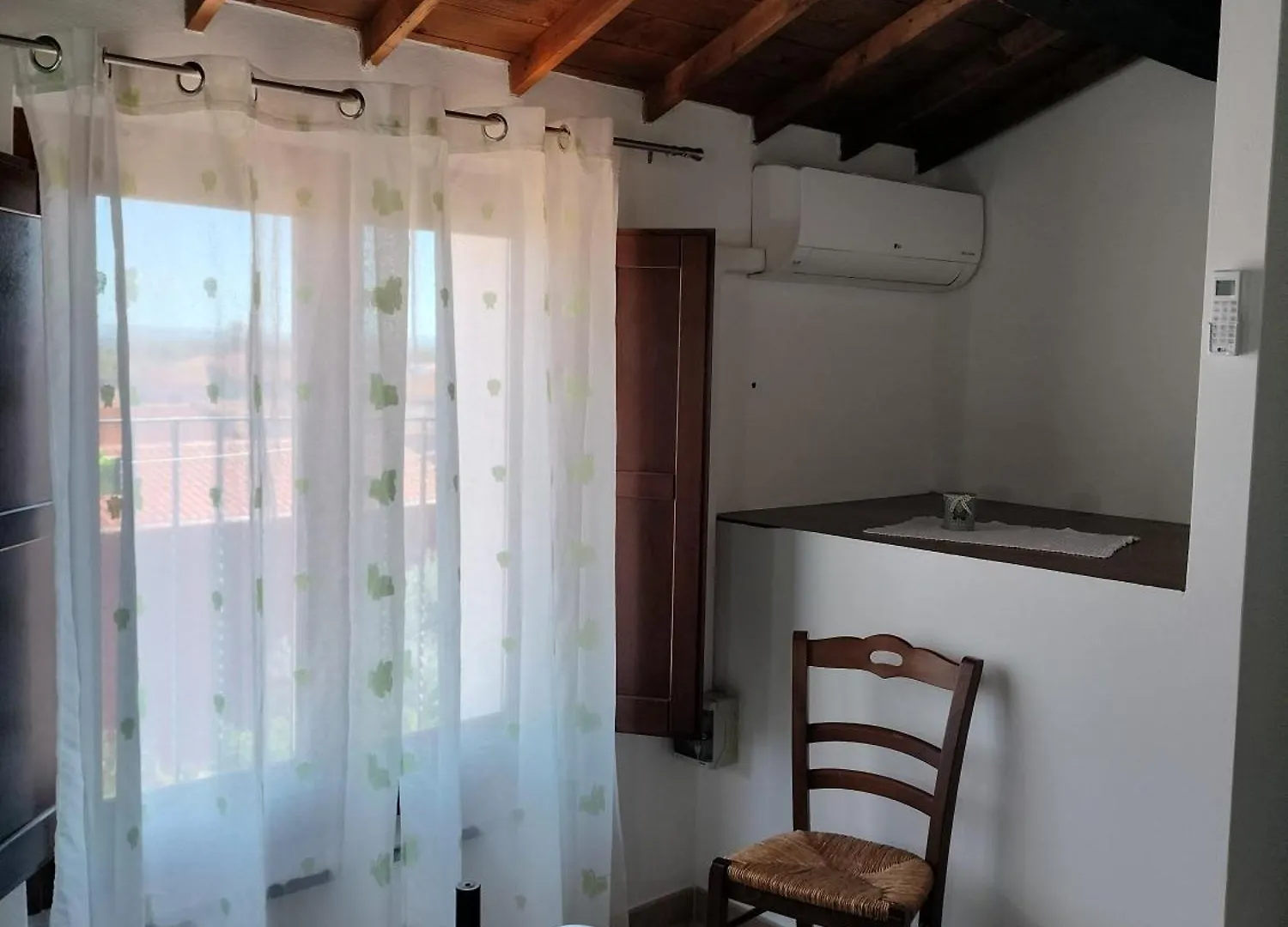 Hotel La Casa Rossa Riola Sardo 0*,